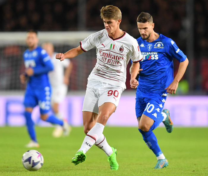 仍是产品更 仍是产品更