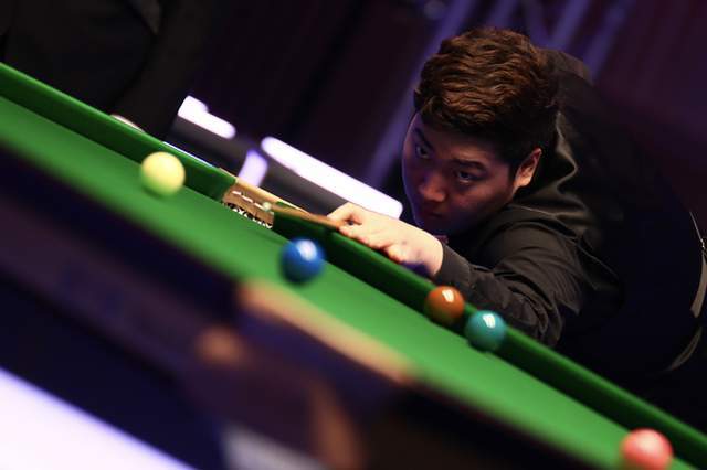 强话题与高 强话题与高